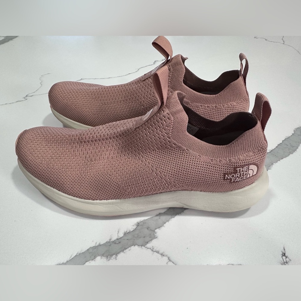 The North Face Women's Dusty Rose Slip-On “Recovery” Sneakers Size W11